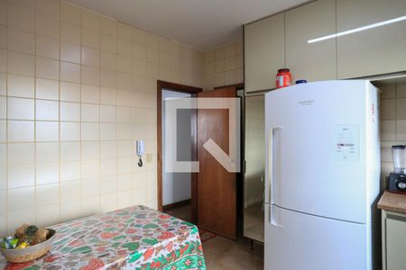 Apartamento à venda com 150m², 4 quartos e 2 vagasCozinha