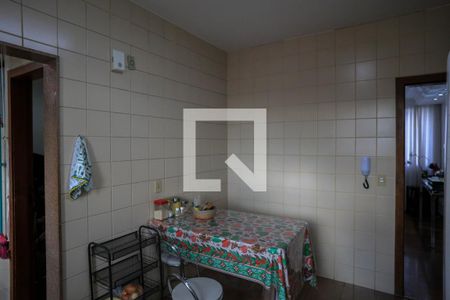 Apartamento à venda com 150m², 4 quartos e 2 vagasCozinha