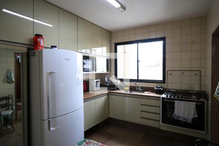 Apartamento à venda com 150m², 4 quartos e 2 vagasCozinha