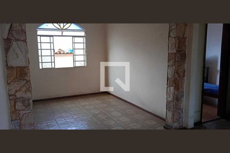 Casa à venda com 311m², 3 quartos e 1 vaga