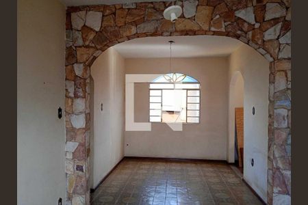 Casa à venda com 311m², 3 quartos e 1 vaga