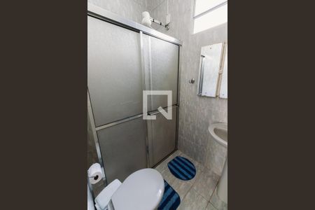 Casa à venda com 210m², 4 quartos e 2 vagasBanheiro da Suíte 2