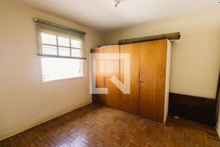 Casa à venda com 210m², 4 quartos e 2 vagasEdícula Quarto