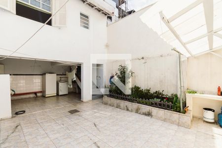 Casa à venda com 210m², 4 quartos e 2 vagasQuintal