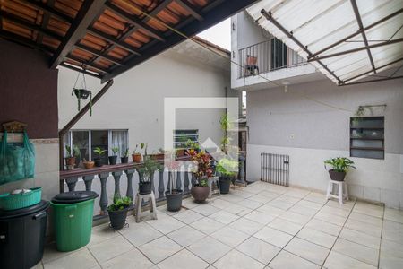 Casa à venda com 277m², 3 quartos e 2 vagasQuintal com Churrasqueira Casa 2