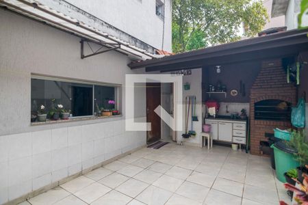 Casa à venda com 277m², 3 quartos e 2 vagasQuintal com Churrasqueira Casa 2