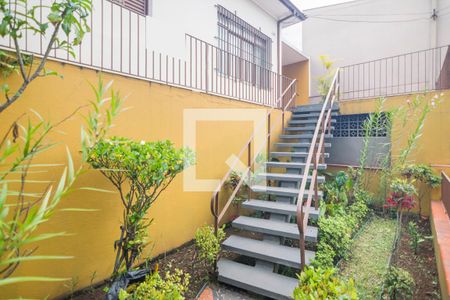 Casa à venda com 277m², 3 quartos e 2 vagasEscada de Acesso