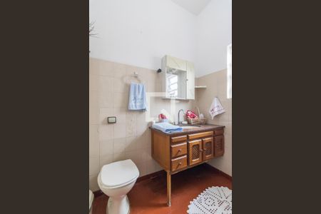 Casa à venda com 277m², 3 quartos e 2 vagasBanheiro