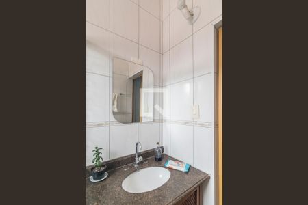 Casa à venda com 277m², 3 quartos e 2 vagasBanheiro Casa 2