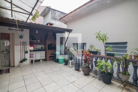 Casa à venda com 277m², 3 quartos e 2 vagasQuintal com Churrasqueira Casa 2