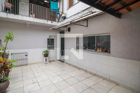 Casa à venda com 277m², 3 quartos e 2 vagasQuintal com Churrasqueira Casa 2