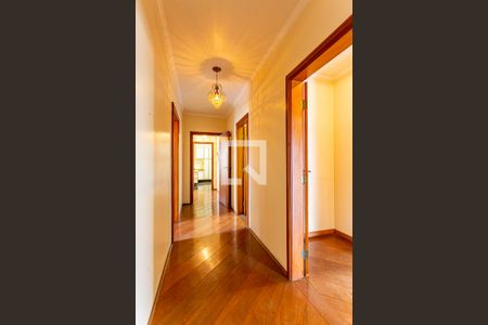 Apartamento à venda com 173m², 3 quartos e 2 vagas Apartamento à venda com 173m², 3 quartos e 2 vagasCorredor Dormitórios