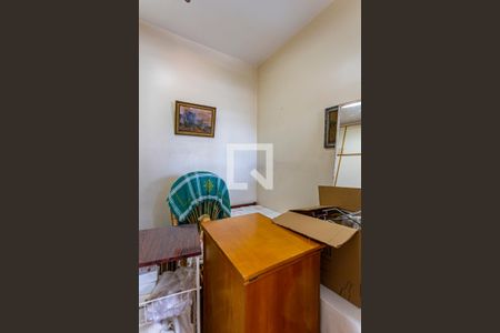 Apartamento à venda com 173m², 3 quartos e 2 vagas Apartamento à venda com 173m², 3 quartos e 2 vagasQuarto de Serviço