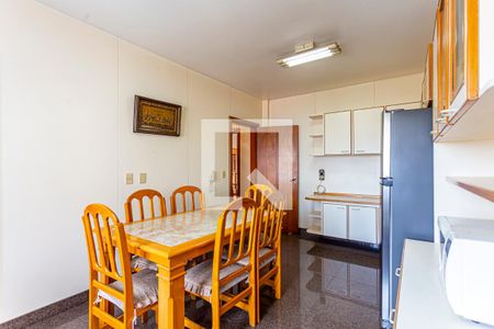 Apartamento à venda com 173m², 3 quartos e 2 vagas Apartamento à venda com 173m², 3 quartos e 2 vagasCozinha