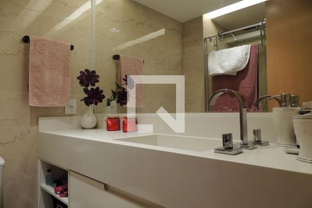 Apartamento à venda com 169m², 3 quartos e 2 vagasBanheiro 1