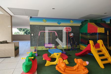 Apartamento à venda com 169m², 3 quartos e 2 vagasÁrea Comum - Playground