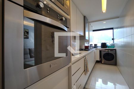 Apartamento à venda com 169m², 3 quartos e 2 vagasCozinha - Armários