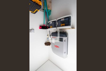 Casa de condomínio à venda com 339m², 4 quartos e 4 vagas Casa de condomínio à venda com 339m², 4 quartos e 4 vagasDetalhe da area de serviço