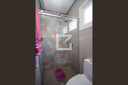 Casa de condomínio à venda com 339m², 4 quartos e 4 vagas Casa de condomínio à venda com 339m², 4 quartos e 4 vagasBanheiro da Suíte 4