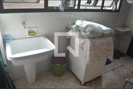 Apartamento para alugar com 210m², 4 quartos e 2 vagasÁrea de Serviço