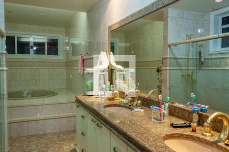 Casa à venda com 400m², 5 quartos e 5 vagas Casa à venda com 400m², 5 quartos e 5 vagasBanheiro Quarto 5