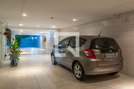 Casa à venda com 400m², 5 quartos e 5 vagas Casa à venda com 400m², 5 quartos e 5 vagasGaragem