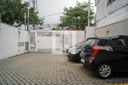 Casa de condomínio à venda com 60m², 2 quartos e 1 vagaGaragem