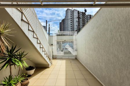 Casa à venda com 241m², 3 quartos e 3 vagas Casa à venda com 241m², 3 quartos e 3 vagasGaragem