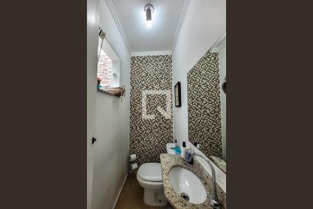 Casa à venda com 241m², 3 quartos e 3 vagas Casa à venda com 241m², 3 quartos e 3 vagasLavabo