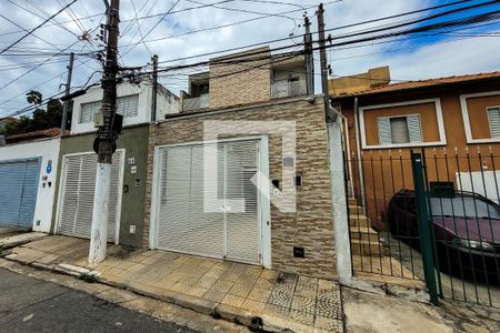 Casa à venda com 241m², 3 quartos e 3 vagas Casa à venda com 241m², 3 quartos e 3 vagasFachada