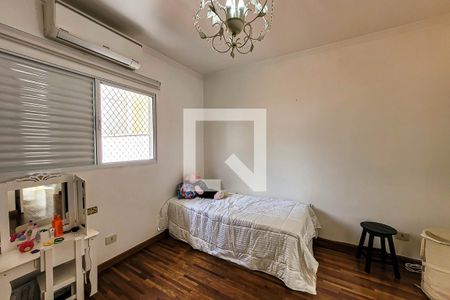 Casa à venda com 241m², 3 quartos e 3 vagas Casa à venda com 241m², 3 quartos e 3 vagasQuarto 2 - Suíte