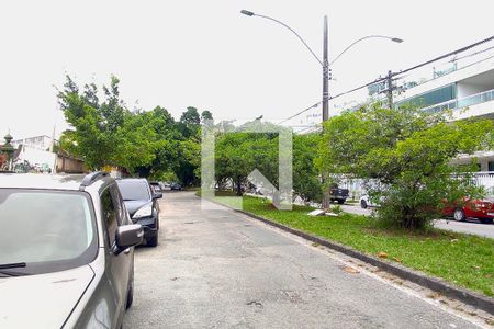 Apartamento à venda com 130m², 2 quartos e 2 vagas Apartamento à venda com 130m², 2 quartos e 2 vagasVista da Rua