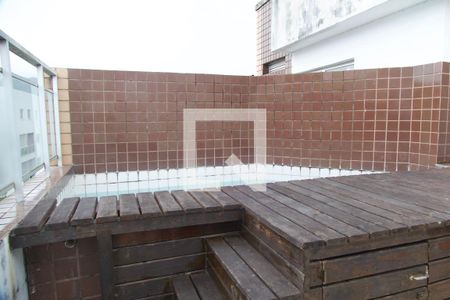 Apartamento à venda com 130m², 2 quartos e 2 vagas Apartamento à venda com 130m², 2 quartos e 2 vagas2 piso piscina