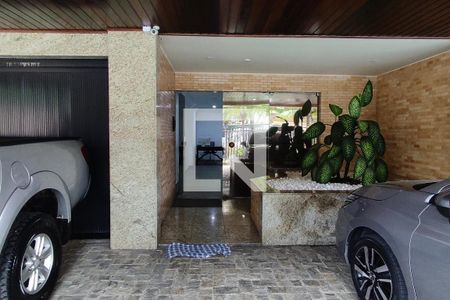 Apartamento à venda com 130m², 2 quartos e 2 vagas Apartamento à venda com 130m², 2 quartos e 2 vagasPortaria