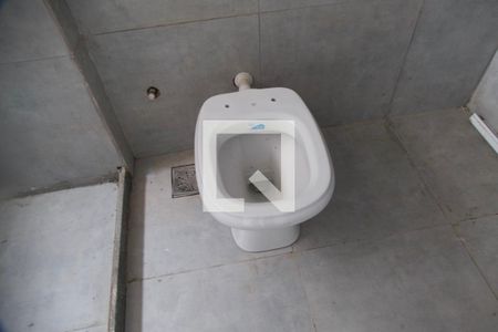 Apartamento à venda com 130m², 2 quartos e 2 vagas Apartamento à venda com 130m², 2 quartos e 2 vagasSuíte banheiro