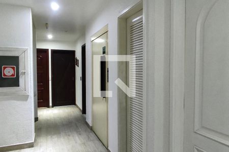 Apartamento à venda com 130m², 2 quartos e 2 vagas Apartamento à venda com 130m², 2 quartos e 2 vagasHall de entrada