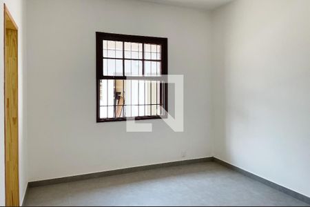 Casa à venda com 180m², 3 quartos e 4 vagas Casa à venda com 180m², 3 quartos e 4 vagasQuarto 2