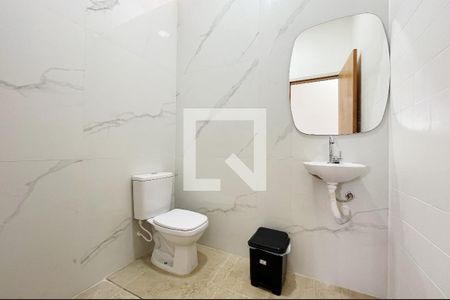 Casa à venda com 180m², 3 quartos e 4 vagas Casa à venda com 180m², 3 quartos e 4 vagasBanheiro