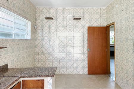 Casa à venda com 180m², 3 quartos e 4 vagas Casa à venda com 180m², 3 quartos e 4 vagasCozinha