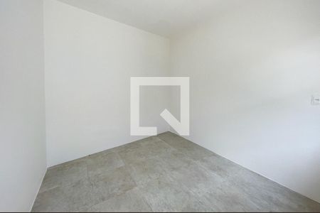 Casa à venda com 180m², 3 quartos e 4 vagas Casa à venda com 180m², 3 quartos e 4 vagasEdícula