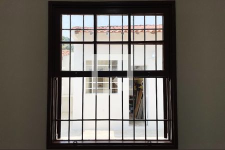 Casa à venda com 180m², 3 quartos e 4 vagas Casa à venda com 180m², 3 quartos e 4 vagasSuíte - Vista