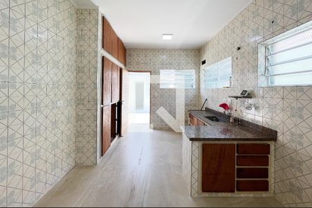 Casa à venda com 180m², 3 quartos e 4 vagas Casa à venda com 180m², 3 quartos e 4 vagasCozinha