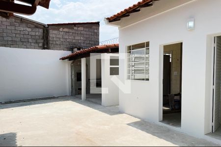Casa à venda com 180m², 3 quartos e 4 vagas Casa à venda com 180m², 3 quartos e 4 vagasQuintal