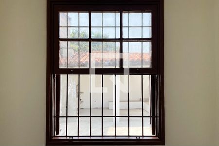 Casa à venda com 180m², 3 quartos e 4 vagas Casa à venda com 180m², 3 quartos e 4 vagasQuarto 2