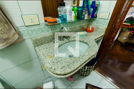 Casa à venda com 332m², 4 quartos e 5 vagas Casa à venda com 332m², 4 quartos e 5 vagasBanheiro