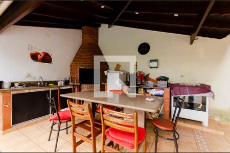 Casa à venda com 332m², 4 quartos e 5 vagas Casa à venda com 332m², 4 quartos e 5 vagasChurrasqueira