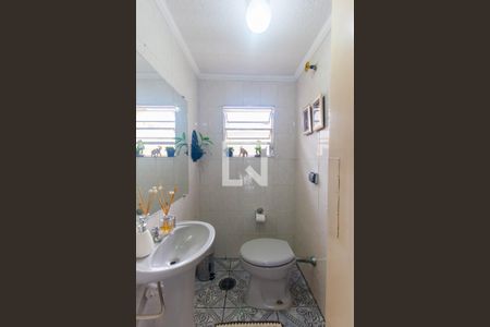 Casa à venda com 250m², 3 quartos e 7 vagas Casa à venda com 250m², 3 quartos e 7 vagasBanheiro 3