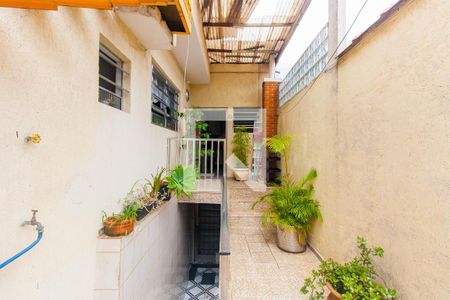 Casa à venda com 250m², 3 quartos e 7 vagas Casa à venda com 250m², 3 quartos e 7 vagasQuintal
