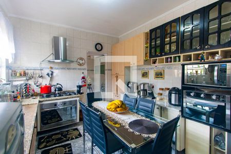 Casa à venda com 250m², 3 quartos e 7 vagas Casa à venda com 250m², 3 quartos e 7 vagasCozinha