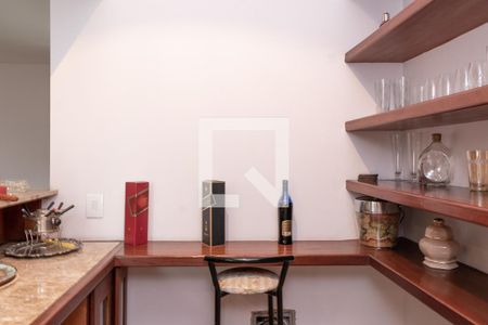Bar de casa à venda com 5 quartos, 677m² em Jardim Santa Mena, Guarulhos